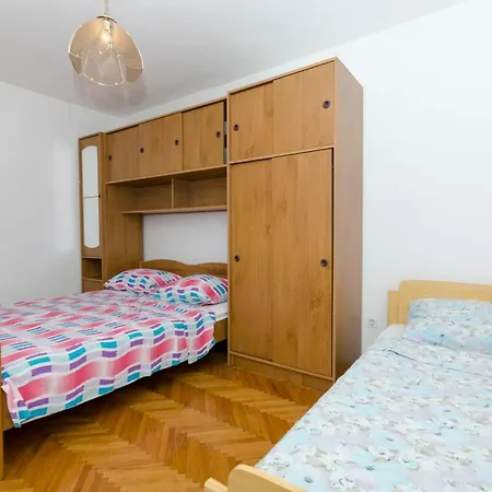 Nada * Primošten